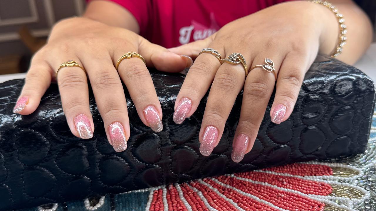 Premium Manicure Styling